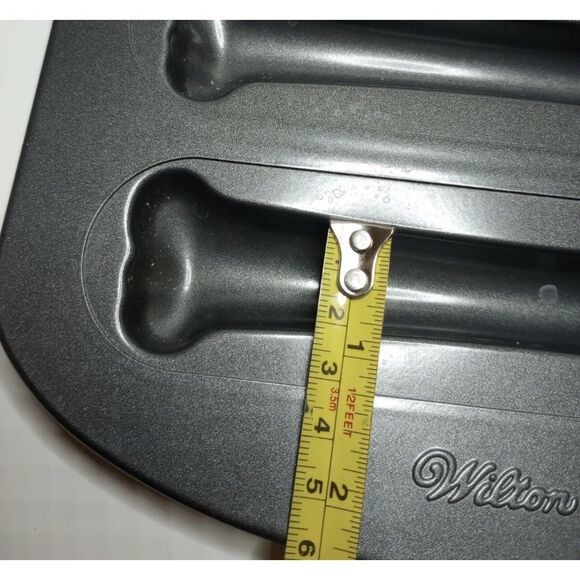 Wilton Halloween Bones Cake Muffin Baking Pan Also Great For Dog Treat Molds - Picture 5 of 7